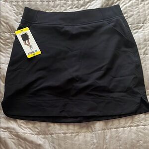 32 Degrees Women's Black Skort Size Small